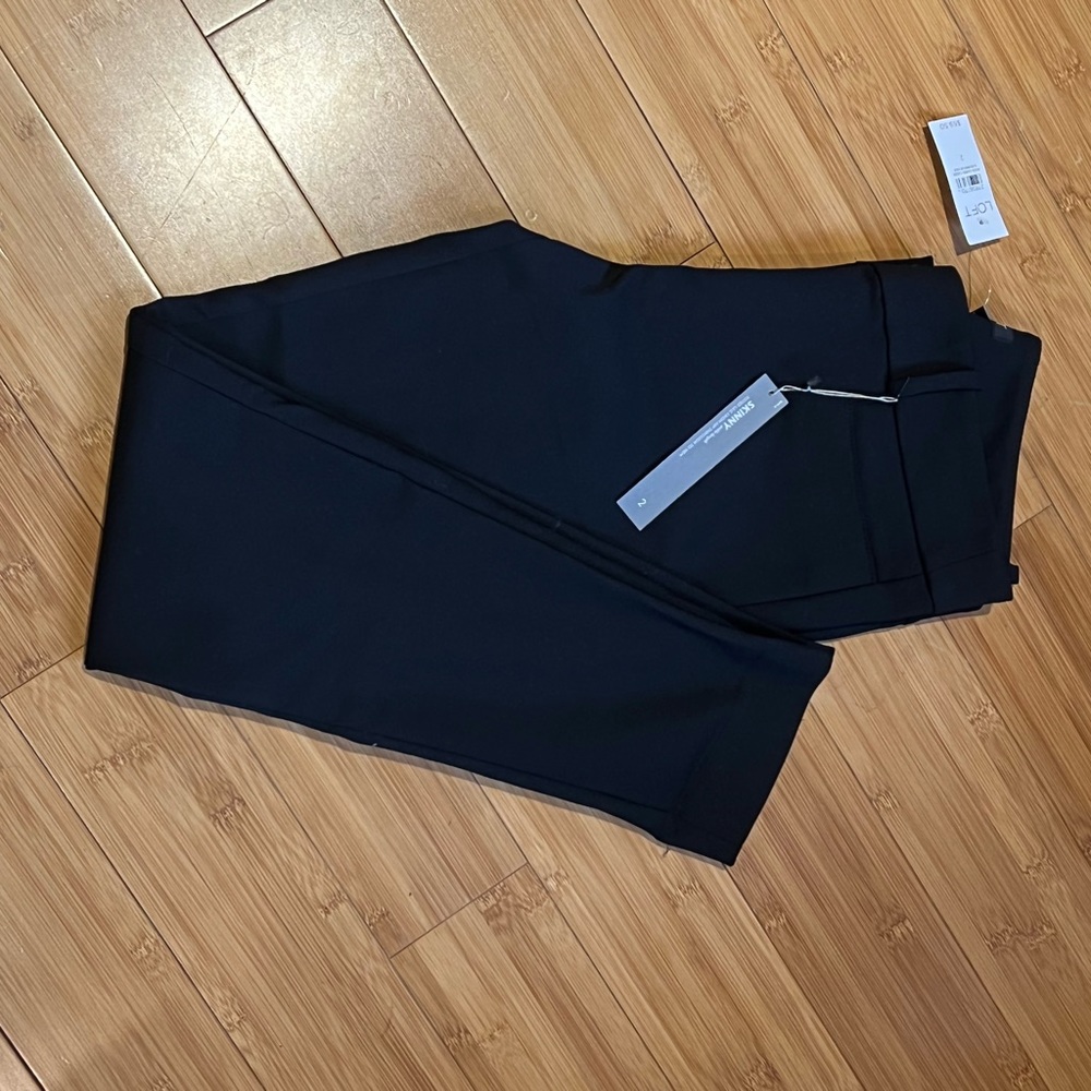 Ann Taylor Loft black skinny leg with pant